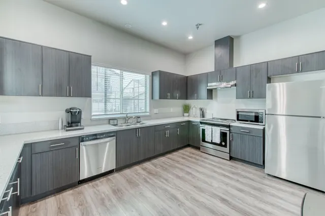 Clubhouse kitchen with stainless appliances